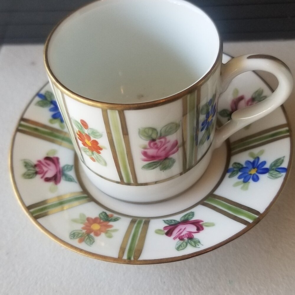 Limoges style porcelain expresso cups & saucers - never used (set of 6)